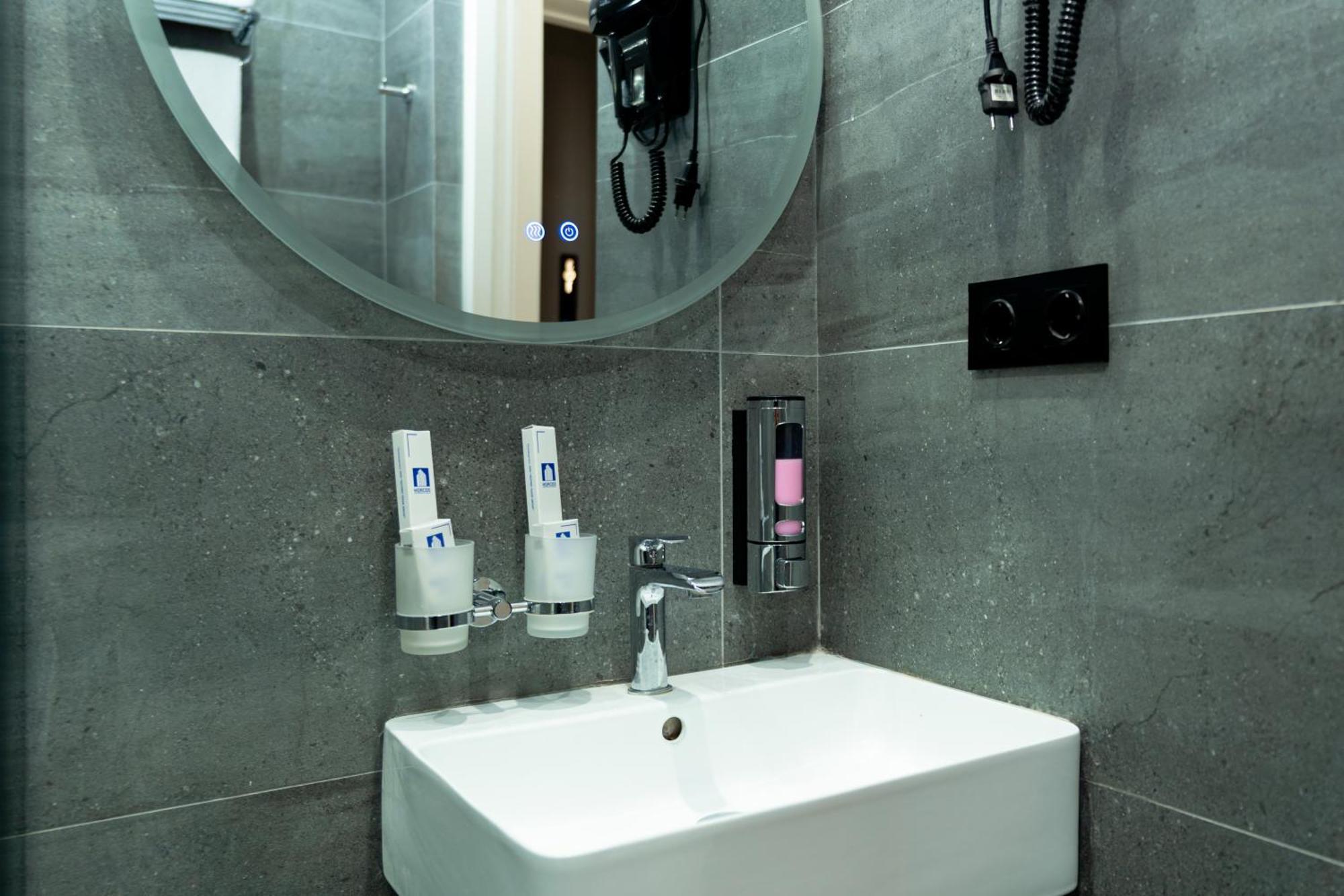 Harmony Hotel Tachkent Extérieur photo